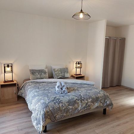 "Jolie Maison Confortable Au Coeur D'Un Environnement Calme Et Boise" Saint-Vincent-sur-l'Isle Luaran gambar
