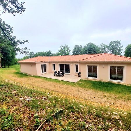 "Jolie Maison Confortable Au Coeur D'Un Environnement Calme Et Boise" Saint-Vincent-sur-l'Isle Luaran gambar